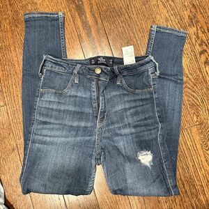 Hollister Ripped High Rise Jean Legging